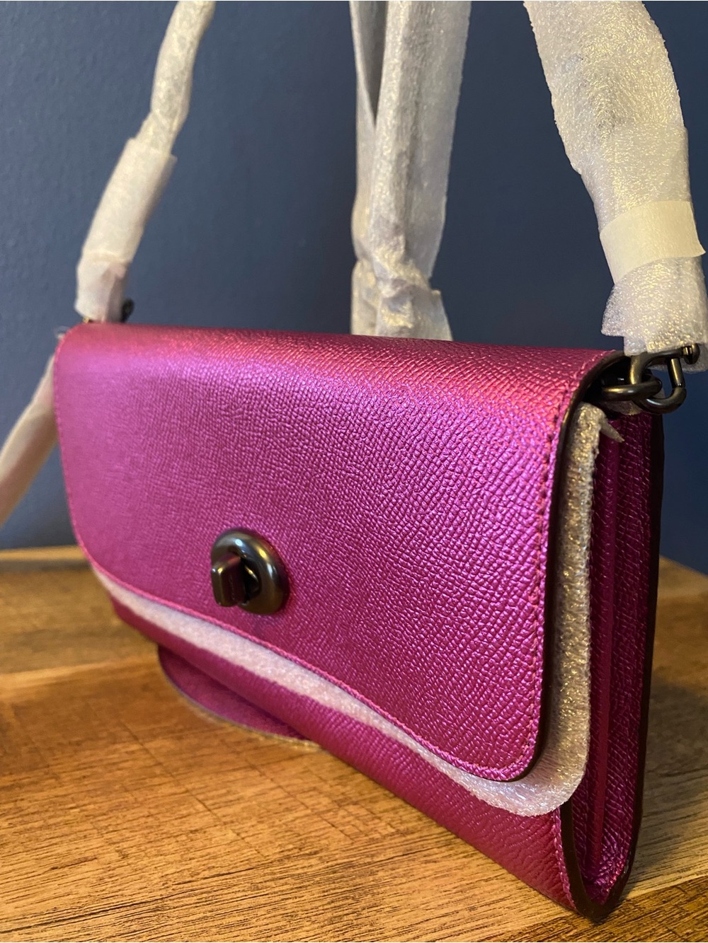 Chain Crossbody - Picture 4 of 4